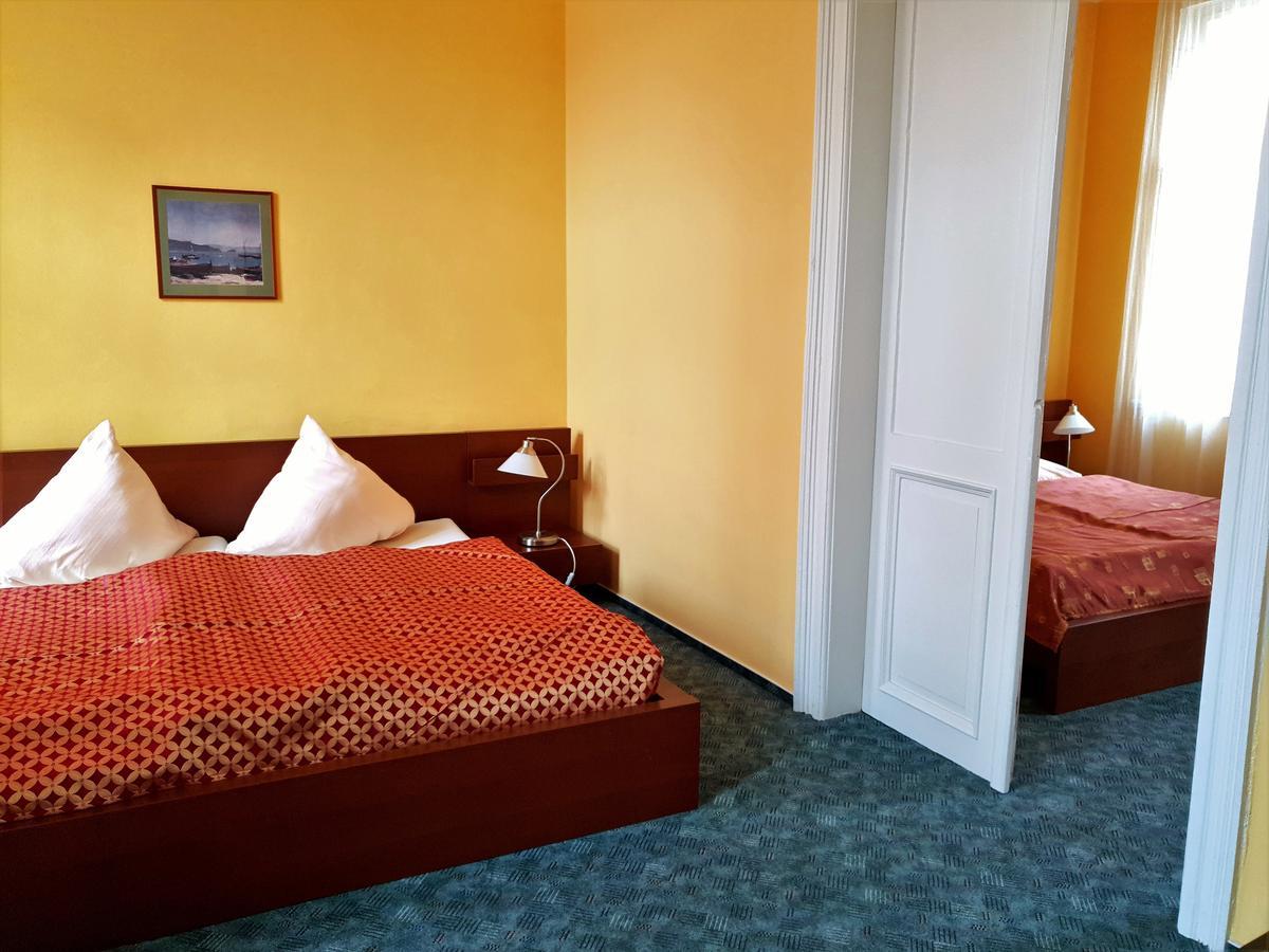 Hotel Slavie Česká Kamenice Kültér fotó